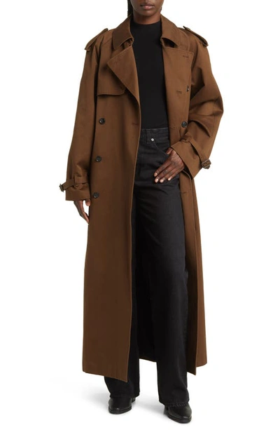 Frame Cotton Trench Coat In Brown