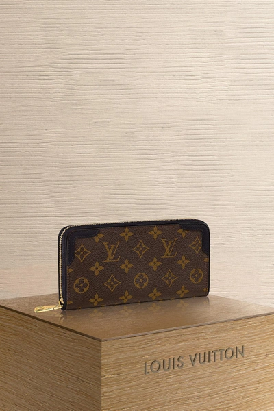 Louis Vuitton Zippy Wallet Retiro