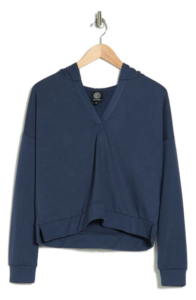 Bobeau Crop Fleece Pullover Hoodie In Indigo