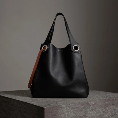 Burberry The Large Leather Grommet Detail Tote In Black
