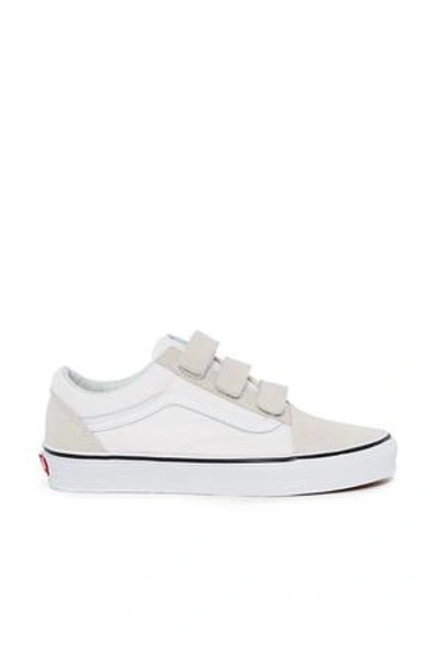 Vans Old Skool V Sneaker In White