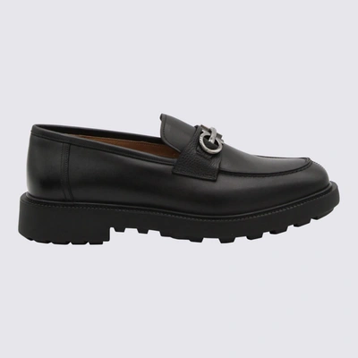 Ferragamo Black Leather Gancini Loafers In Nero/new Biscotto