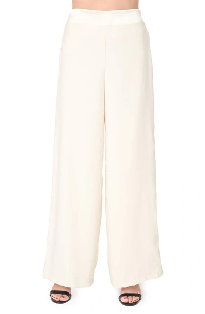 Gibsonlook Solstice Wide Leg Satin Pants In Champagne