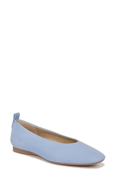 27 Edit Naturalizer Carla Flat In Bluebell Suede