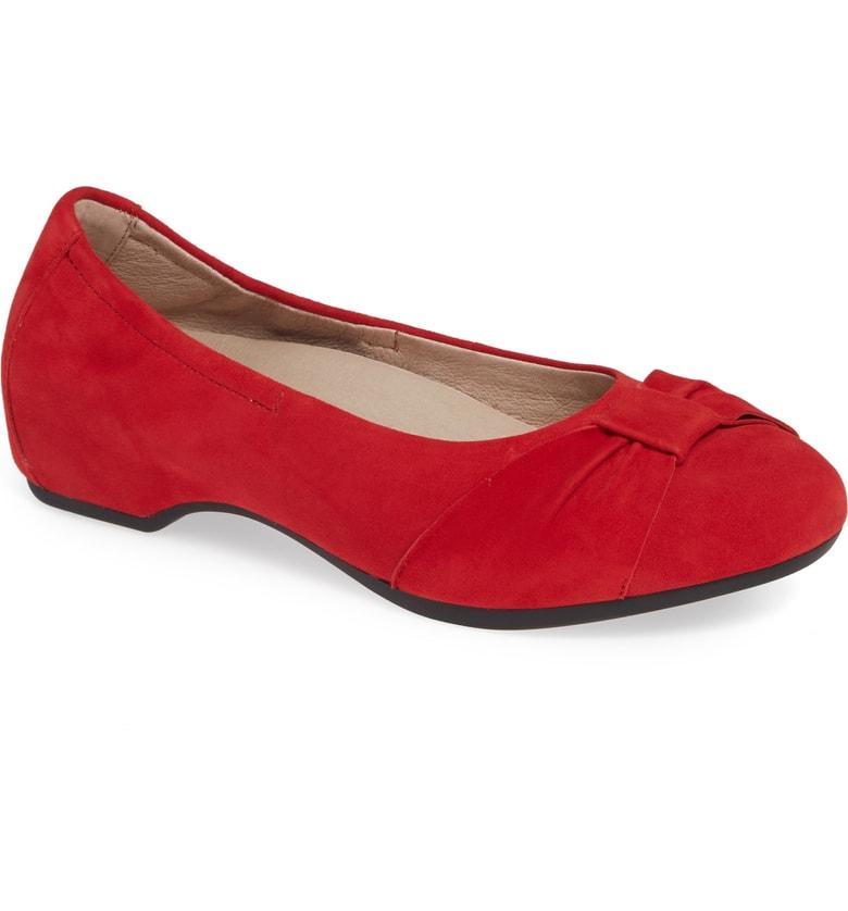 dansko lina bow pump