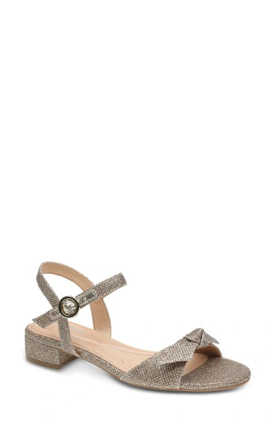 Easy Spirit Ginova 2 Sandal In Silver