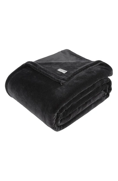 Kenneth Cole Solid Throw Blanket In Black