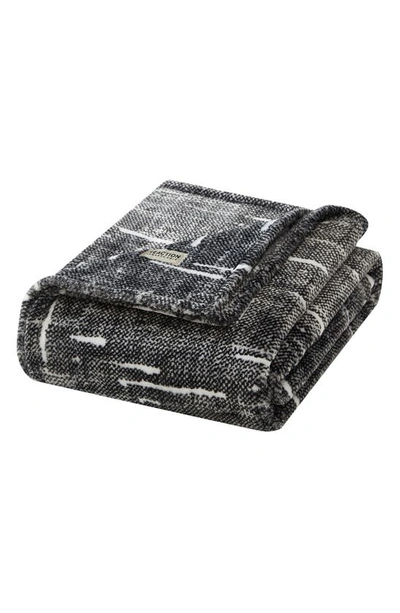 Kenneth Cole Plush Throw In Gray
