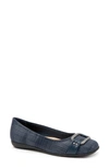 Trotters Sizzle Signature Flat In Navy/ Navy Leather