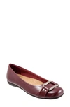 Trotters Sizzle Signature Flat In Burgundy Patent