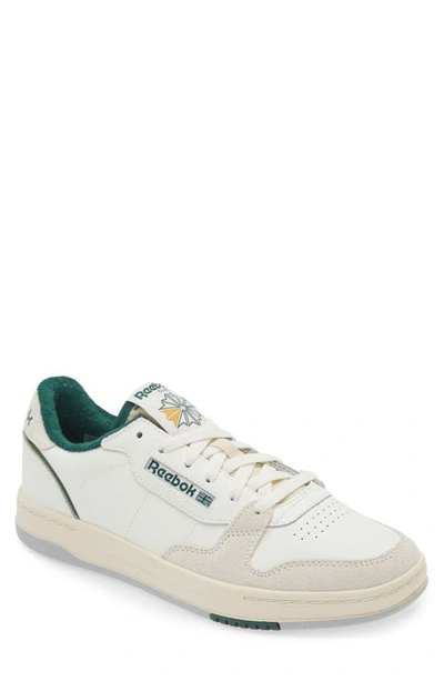 Reebok Phase Court Trainer In Chalk/ Papwht/ Drkgrn