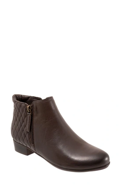 Trotters Major Bootie In Dark Brown Quilted