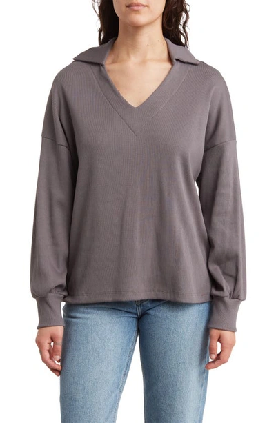 Renee C Collared Long Sleeve Ribbed Top In Charcoal