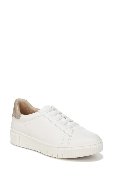 Soul Naturalizer Tia Sneaker In White/ Gold