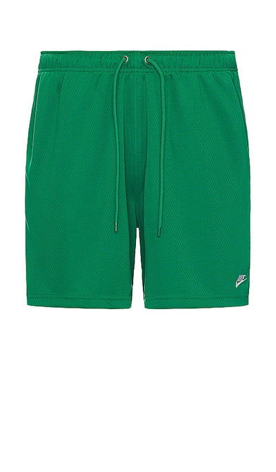 Nike Club Flow Mesh Athletic Shorts In Green/white