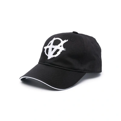 Vetements Logo Embroidered Baseball Cap In Black