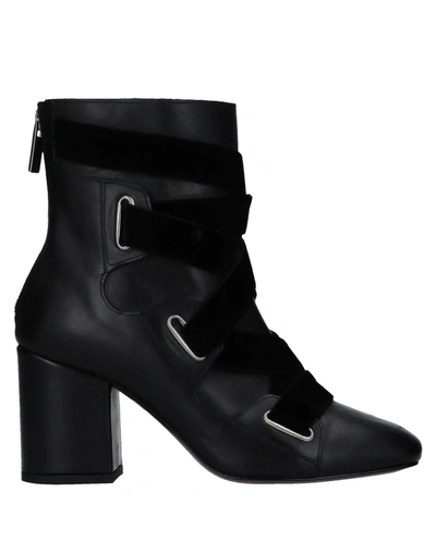 Wo Milano Ankle Boots In Black
