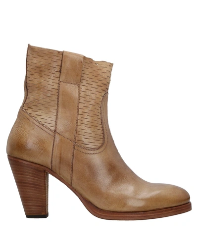 Corvari Ankle Boot In Sand