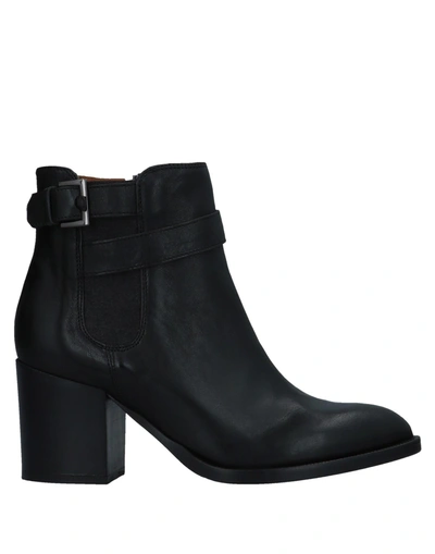 Alberto Fermani Ankle Boot In Black