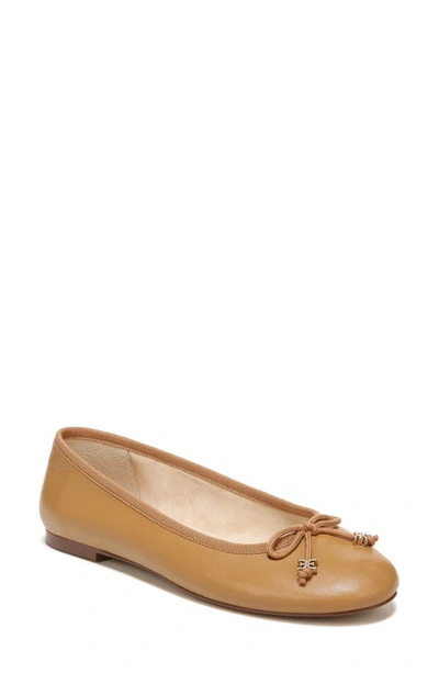 Sam Edelman Felicia Luxe Flat In Buff Tan