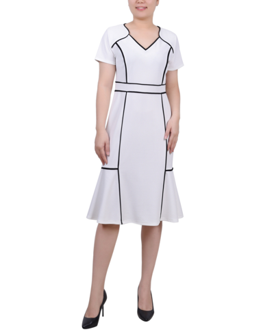 Ny Collection Plus Size Short Sleeve Piped Detail Dress In White,black