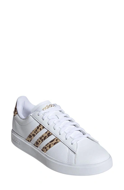 Adidas Originals Grand Court 2.0 Sneaker In White/ Beige/ Matte Gold