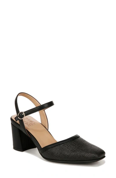 Naturalizer Wave Block Heel Pump In Black Woven Straw,faux Leather