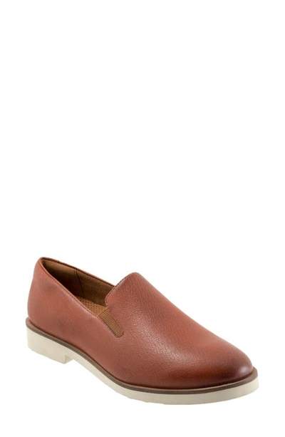 Softwalk Whistle Ii Slip-on Loafer In Rust