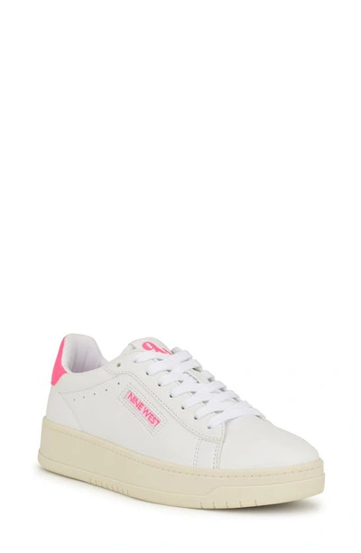 Nine West Dunnit Low Top Sneaker In White,neon Pink