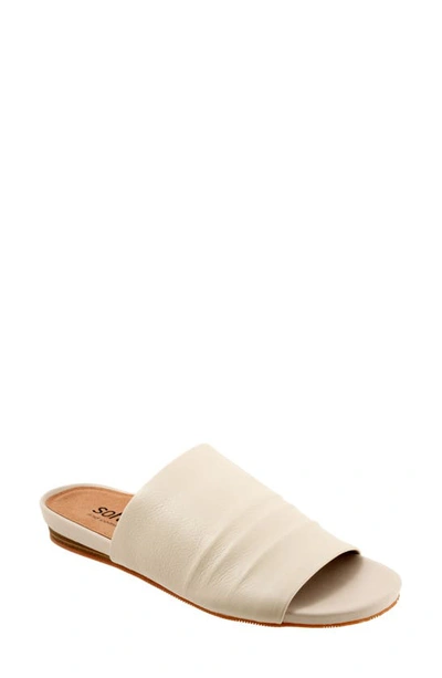 Softwalk Camano Slide Sandal In Ivory