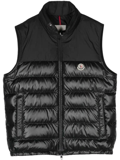Moncler Logo Patch Quilted Waistcoat In Black