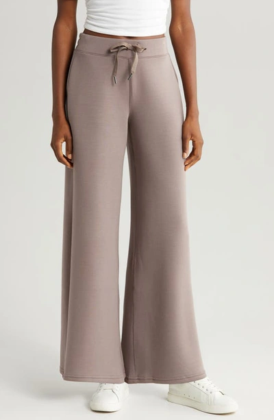 Spanx Airessentials Wide Leg Pants In Smoke