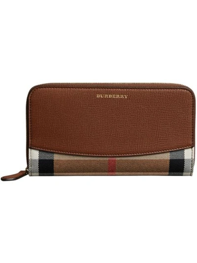 Burberry House Check And Leather Ziparound Wallet - Brown