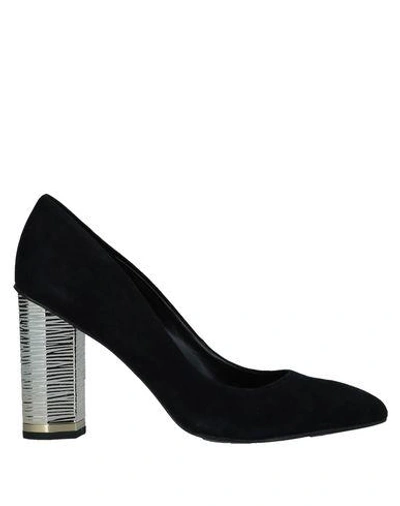 Juicy Couture Pump In Black