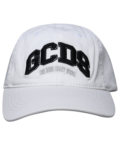 Gcds Logo Embroidered Curved Peak Baseball Cap In White