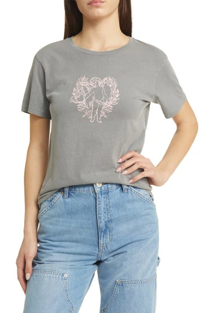 Golden Hour Angel Wreath Cotton Graphic T-shirt In Washed Charcoal
