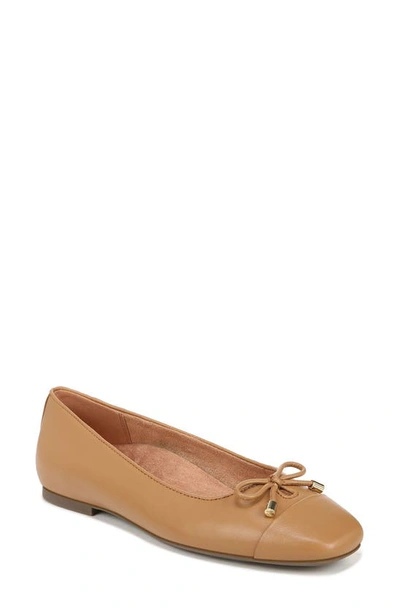 Vionic Klara Cap Toe Flat In Camel