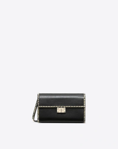 Valentino Garavani Rockstud No Limit Clutch In Poudre