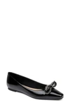 Jewel Badgley Mischka Hesther Flat In Black