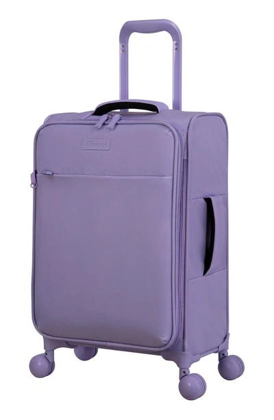 It Luggage Lustrous 22-inch Softside Spinner Luggage In Lavender