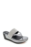 Reaction Kenneth Cole Pepea Crystal Platform Wedge Sandal In Pewter Elastic