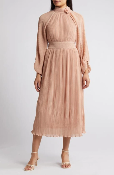 Zoe And Claire Long Sleeve Plissé Midi Dress In Blush
