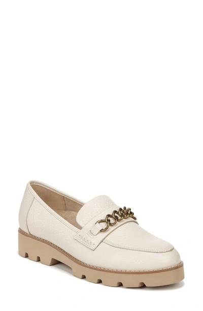Vionic Emalyn Loafer In Cream