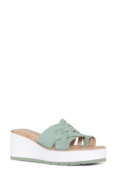 Nydj Reesie Platform Wedge Sandal In Jade