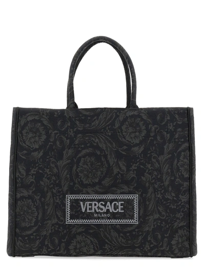 Versace Large Shopper Bag Athena Baroque In Nero