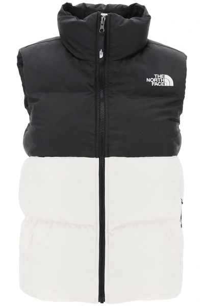 The North Face Saikuru Puffer Vest In White Dune Tnf Black (white)