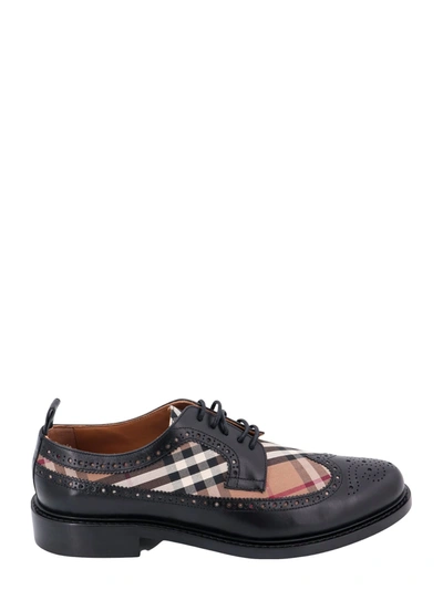 Burberry Lace-up Shoe In Black