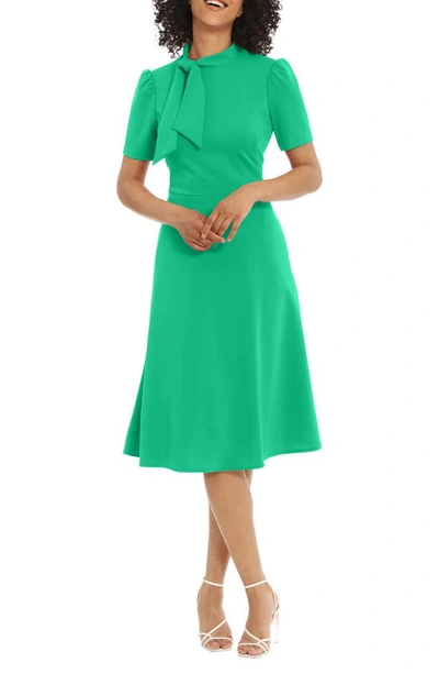 Maggy London Short Sleeve Necktie Midi Dress In Bright Jade