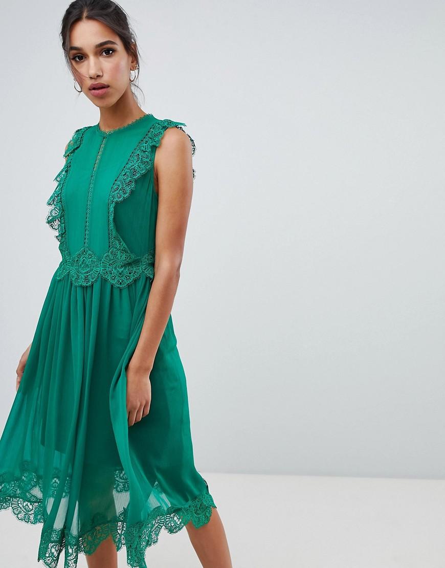adriela ted baker