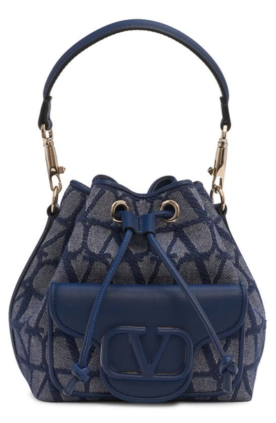 Valentino Garavani Small Vlogo Toile Bucket Bag In Yj9 Melange-denim/ Worker